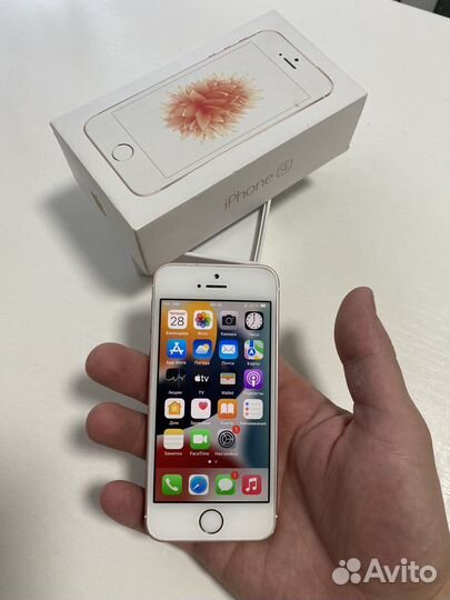 iPhone SE, 32 ГБ
