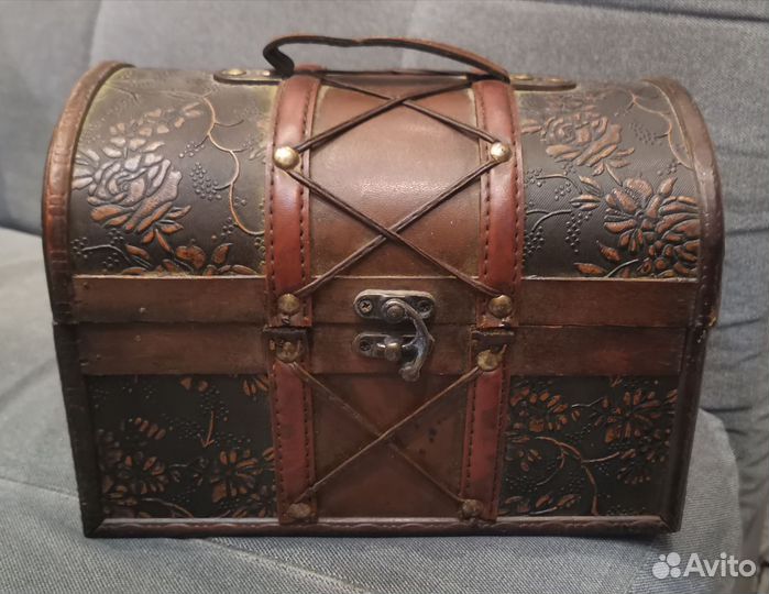 Сундук для украшений шитья мелочей