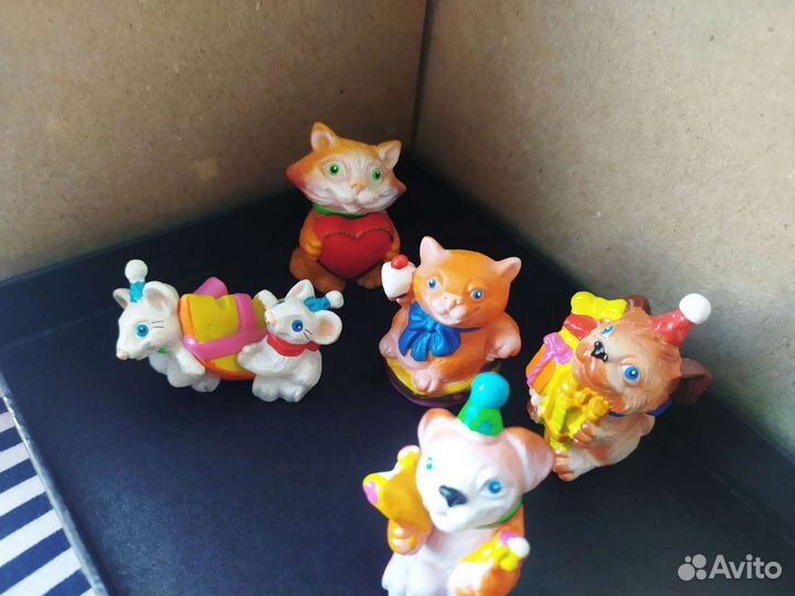 Киндеры игрушки фигурки киндер сюрприз