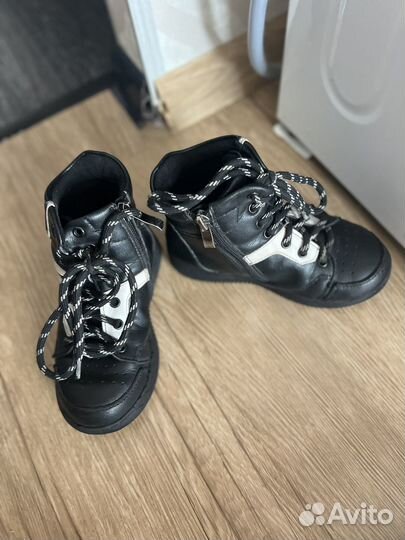 Ботинки на мальчика 27 размера