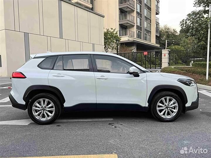 Toyota Corolla Cross 2.0 CVT, 2022, 28 000 км