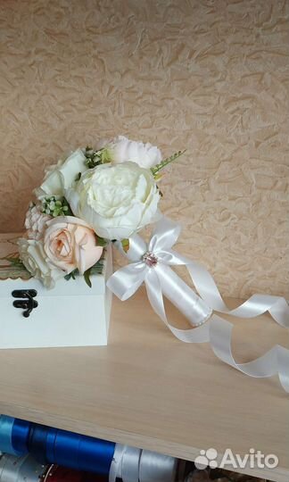 Букет невесты /гребень/бутоньерки