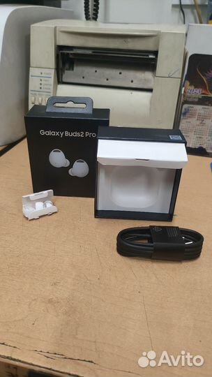 Коробка для наушников Galaxy Buds 2 pro