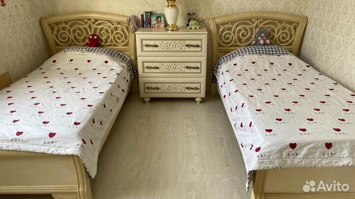 Спальный гарнитур