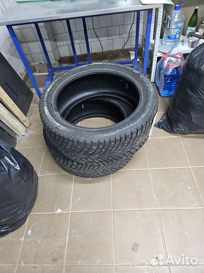 Pirelli Scorpion Ice Zero 2 285/45 R22 114H