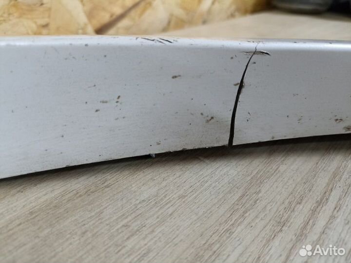 Молдинг на крыло задний правый Mercedes Gls X167