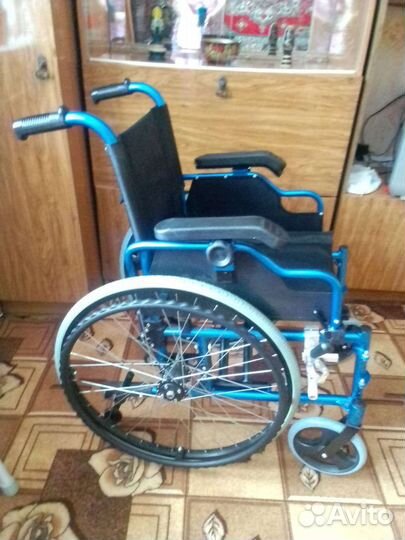 Инвалидная коляска новая