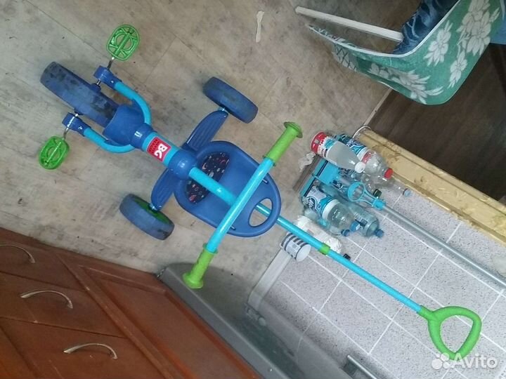 Детский велосипед с ручкой бу