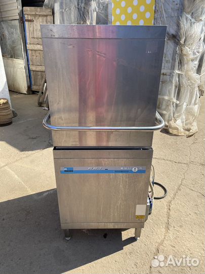 Купольная посудомоечная машина Meiko DV80.2