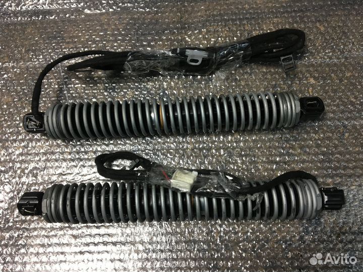 Амортизатор багажника BMW 5 F10 09-17