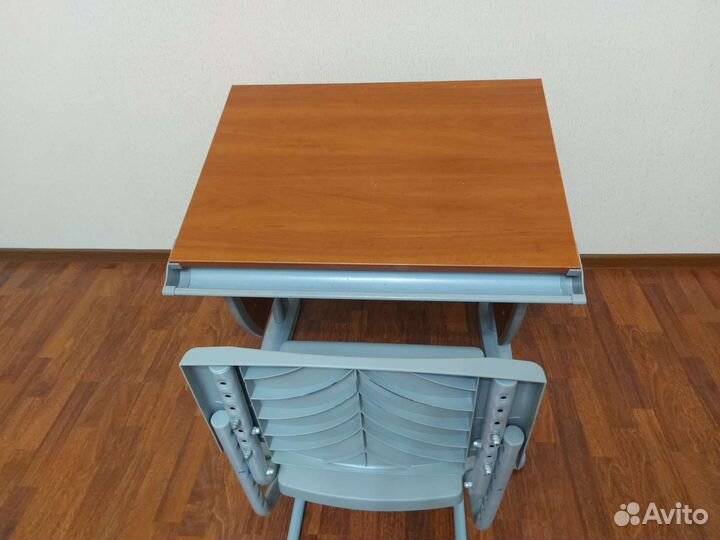 Растущая школьная парта дэми сут-14