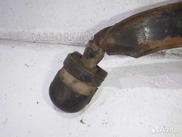 Рычаг передний правый