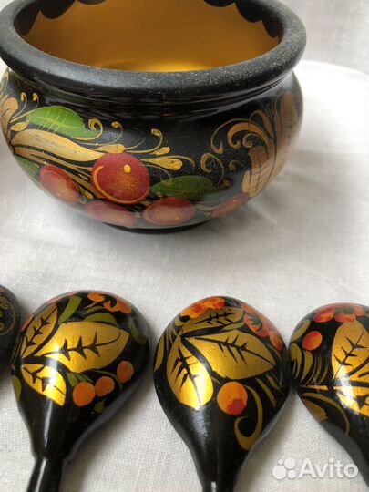 Деревянные ложки и миски хохлома