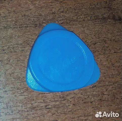 Медиатор для открытия телефонов