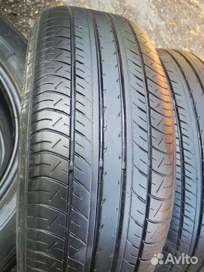 Yokohama dB Decibel E70 215/60 R16