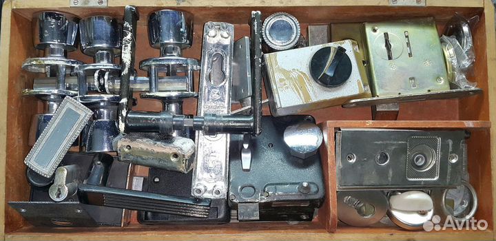 Детали дверных замков разных, накладные, врезные