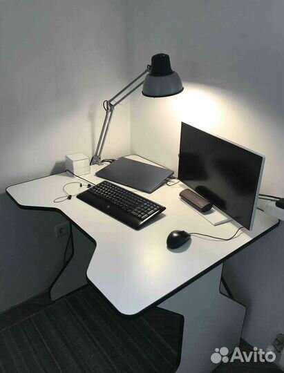 Новый игровой компьютерный стол