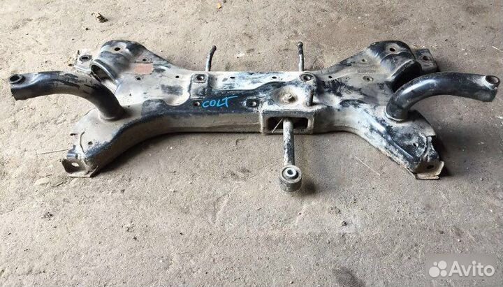Подрамник передний Mitsubishi Colt