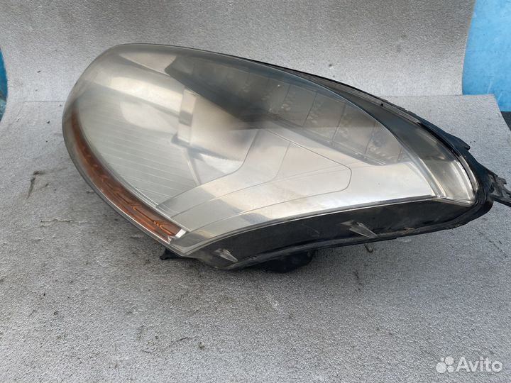 Фара Citroen C4 Picasso левая