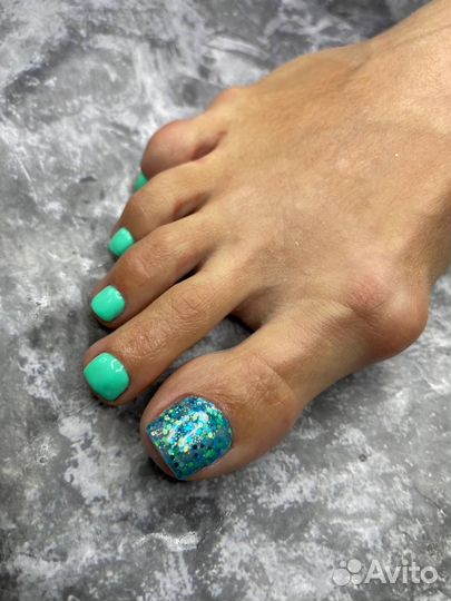 Комбинированный педикюр