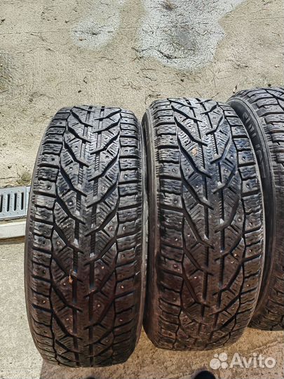 Tigar SUV Ice 215/60 R17