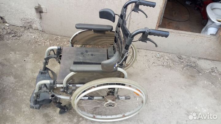 Инвалидная коляска складная бу