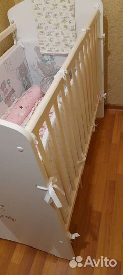 Детская кроватка с ящиками