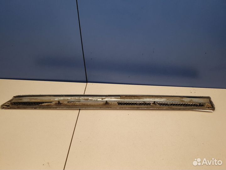 Молдинг двери правый задний Volkswagen Passat B7 2011-2015