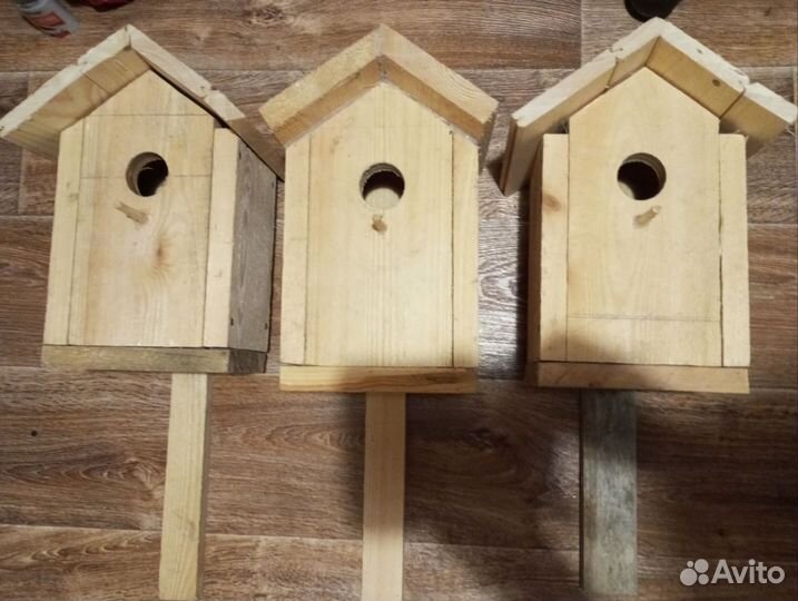 Скворечники для птиц, кормушки