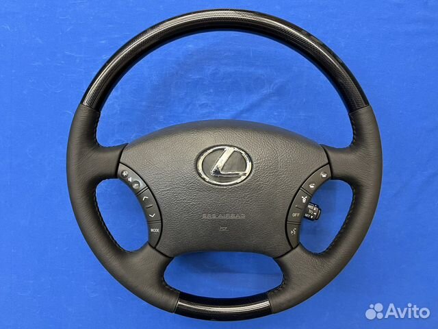 Оригинальный руль с косточкой карбон Toyota Lexus