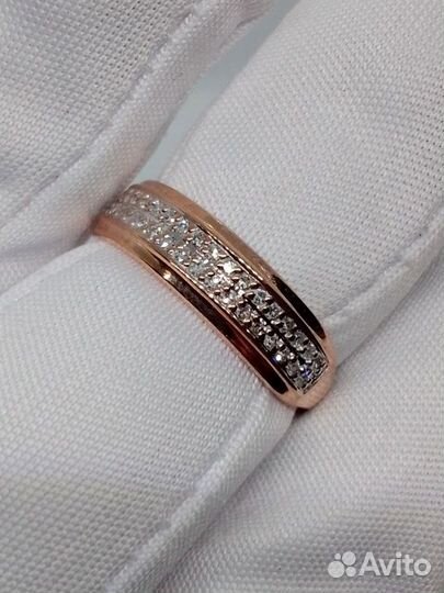 Золотое кольцо с камнем 16р