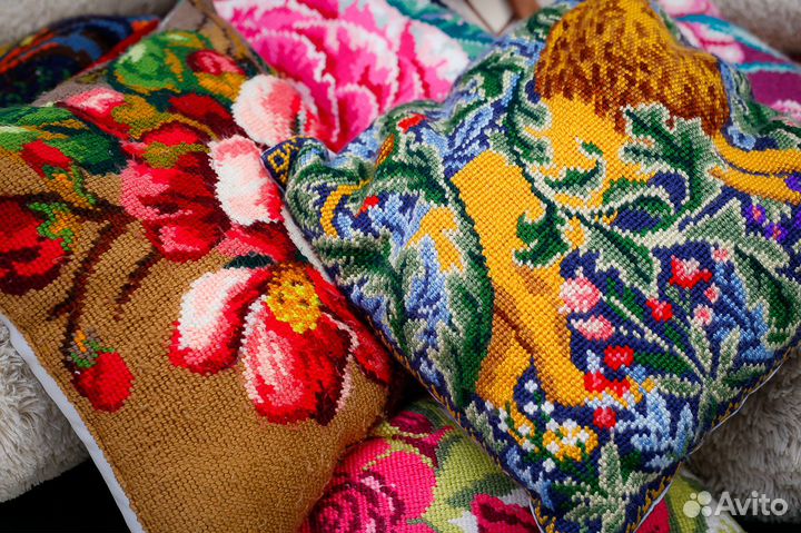 Вязанные подушки ручной работы