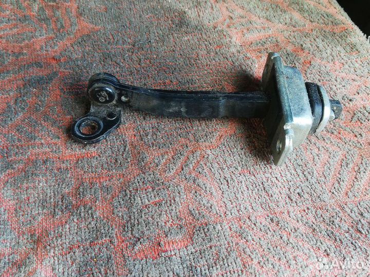 Ограничитель двери Шевроле Авео Т255