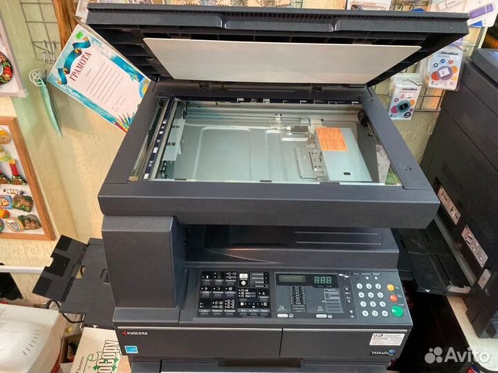 Копировальный аппарат Kyocera Taskalfa 180