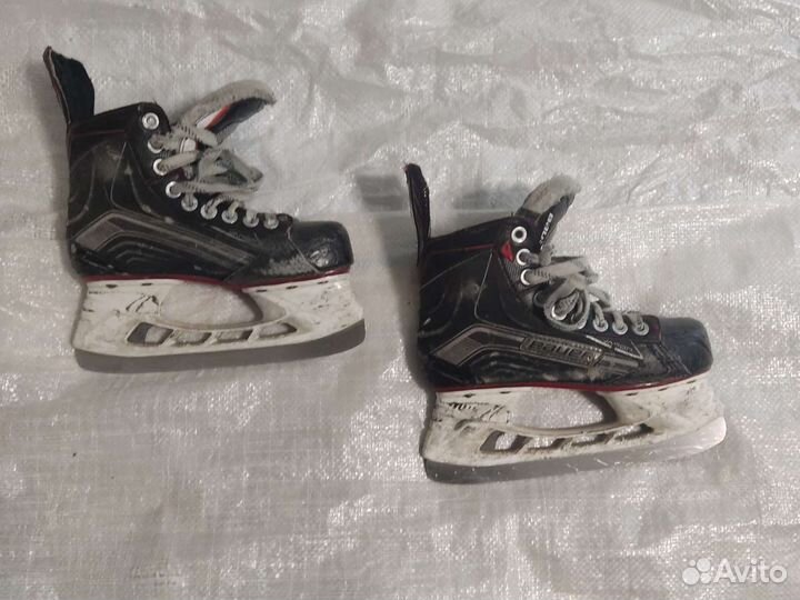 Хоккейные коньки