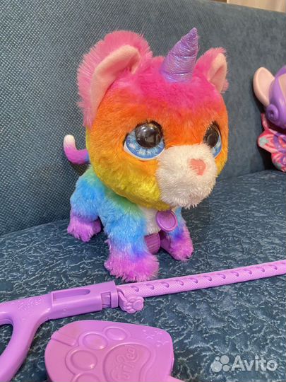 Кошка на поводке музыкальная