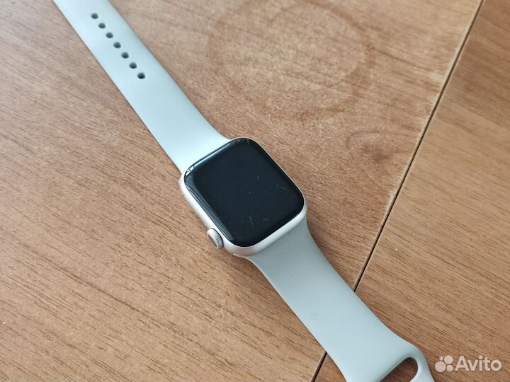 Apple watch series 8