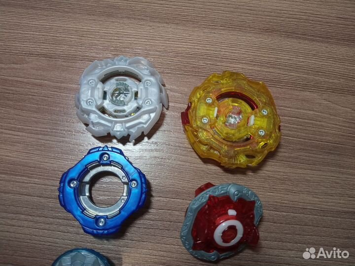 Beyblade burst takara tomy 4 сезон