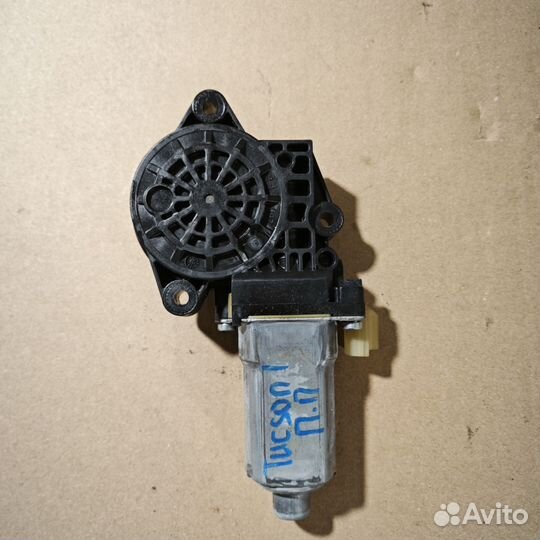 Моторчик стеклоподъёмника правый Нyundai Tuсson jм