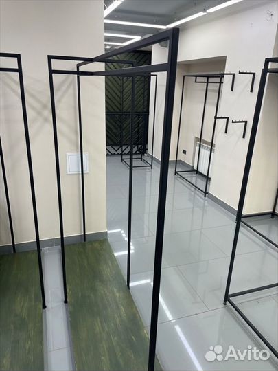 Рейлы для одежды с полками