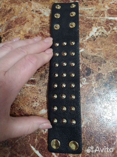 Кожаный браслет