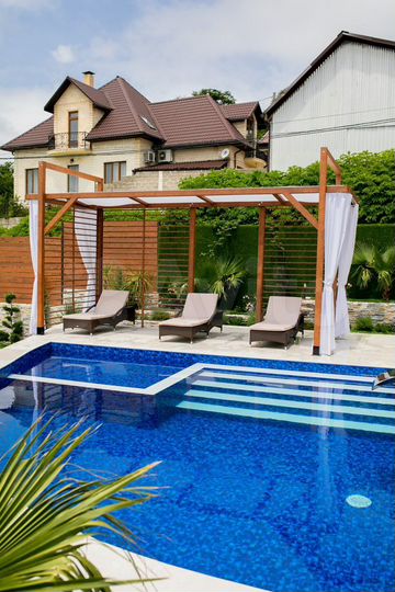 Коттедж 202 м² на участке 5 сот.