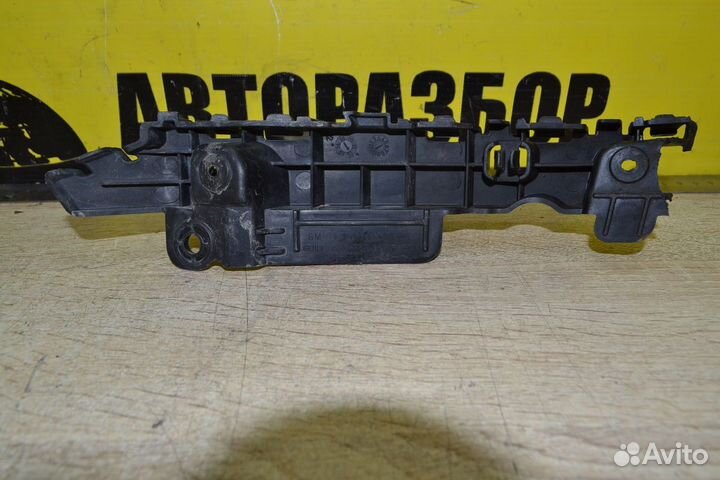 Chevrolet Cruze Кронштейн переднего бампера