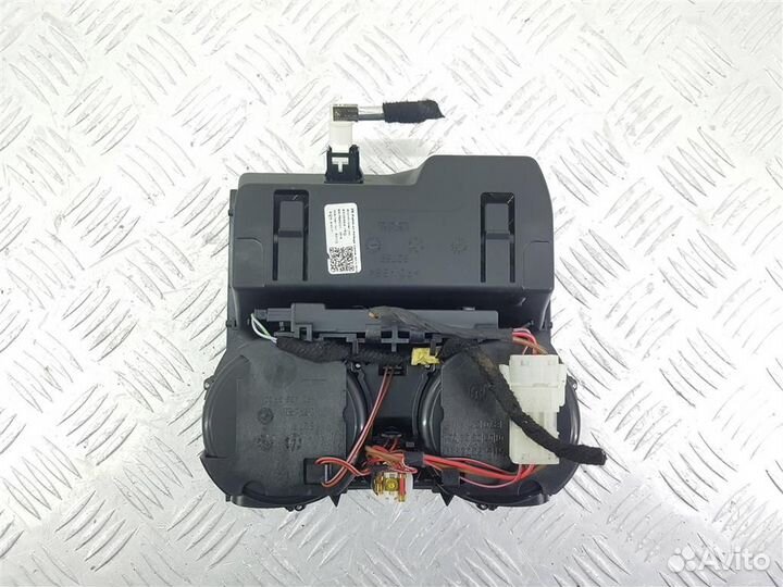 9302629 Подстаканник BMW 7 G11/G12