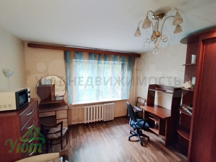 Доля в 3-к. квартире, 53,5 м², 2/9 эт.