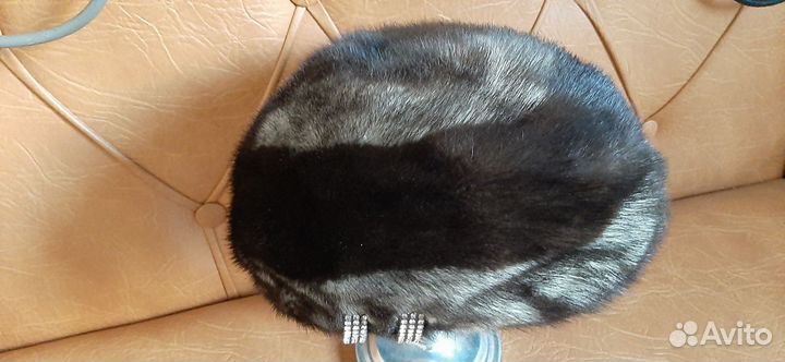 Женский берет из норки