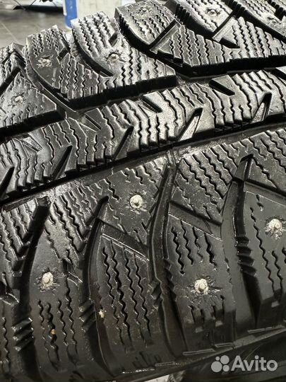 Bridgestone Ice Cruiser 7000 225/65 R17 106T