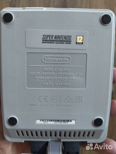 Продаю Nintendo snes mini прошитая