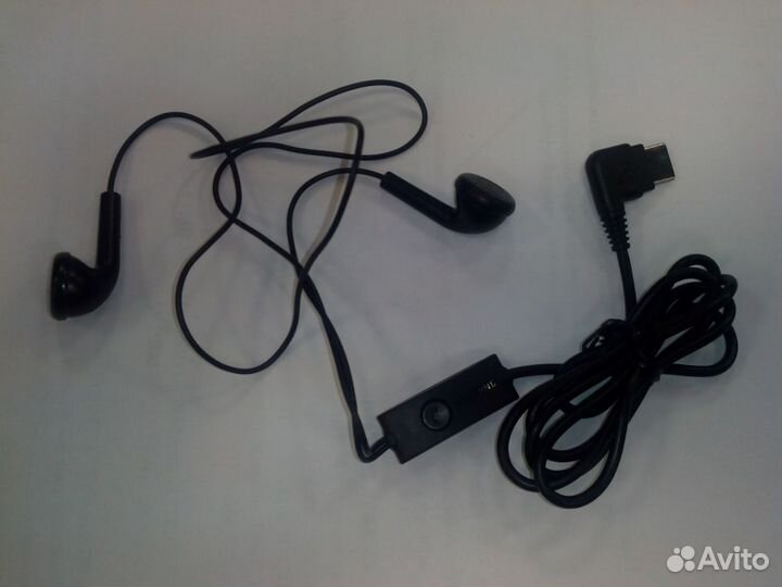 Аксессуары к мобильному телефону Samsung