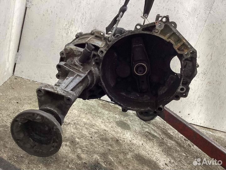 МКПП (механическая коробка переключения передач) V